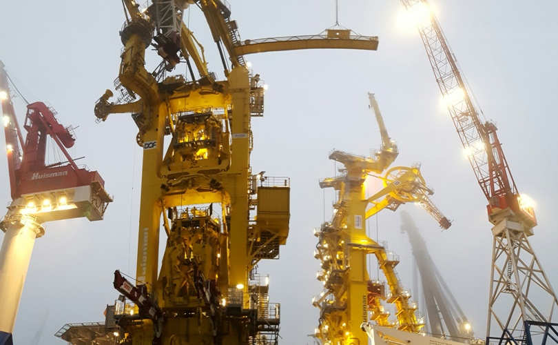 Achterzijde Pipelay Equipment