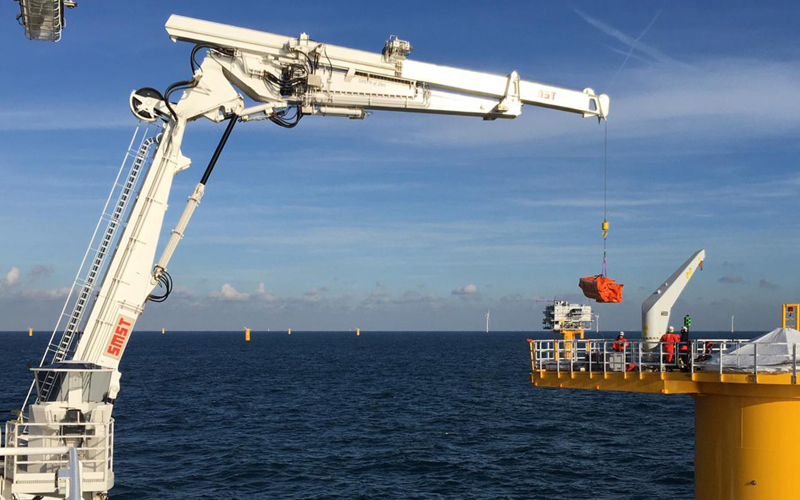 Modular crane range